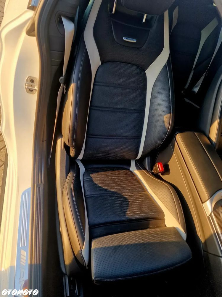 Mercedes-Benz Klasa C AMG 63 Coupe S AMG Speedshift 7G-MCT - 30