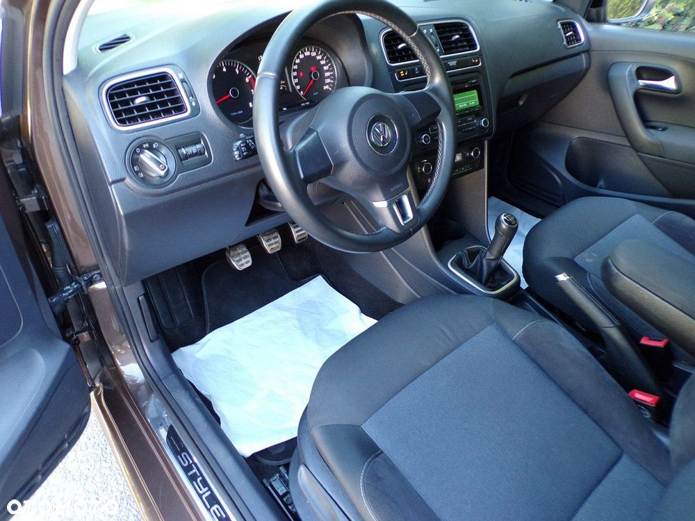 Volkswagen Polo - 32
