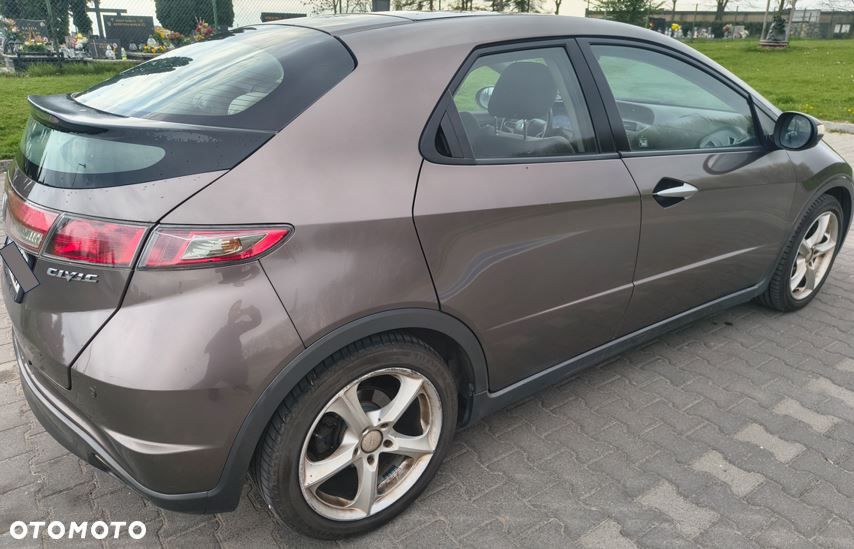 Honda Civic 1.8 Comfort - 9