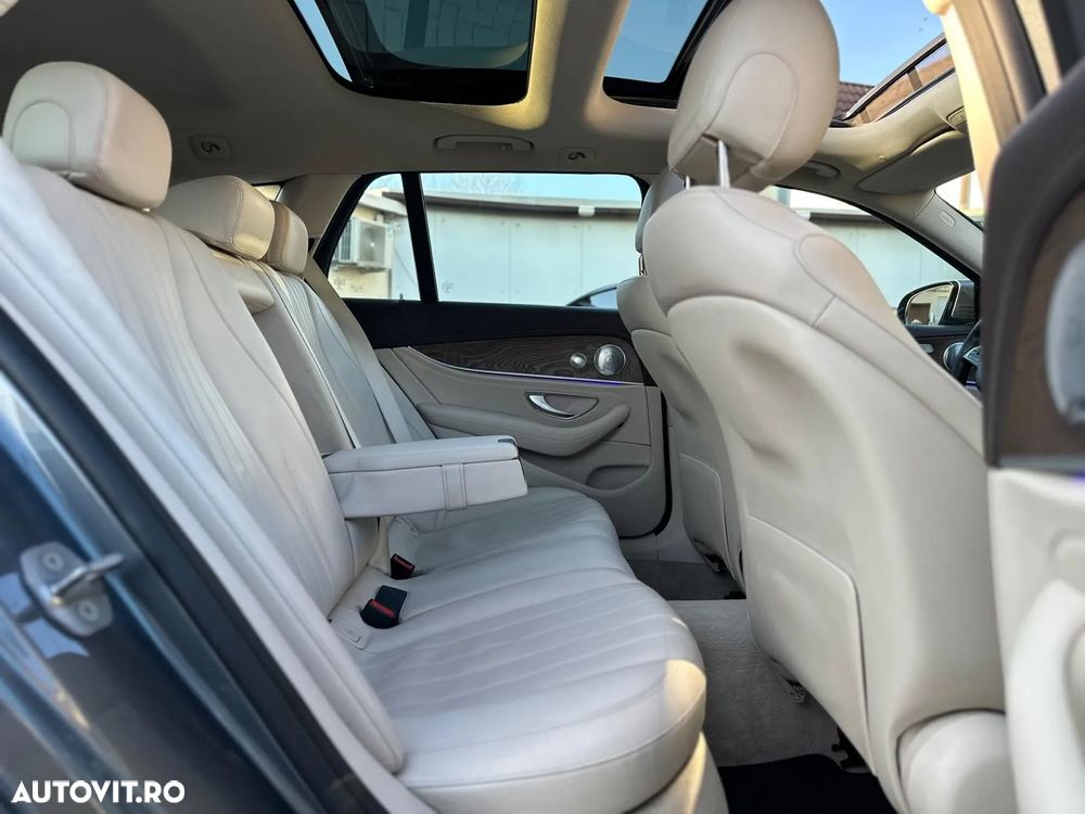 Mercedes-Benz E 220 d 4Matic T All-Terrain 9G-TRONIC Exclusive - 35