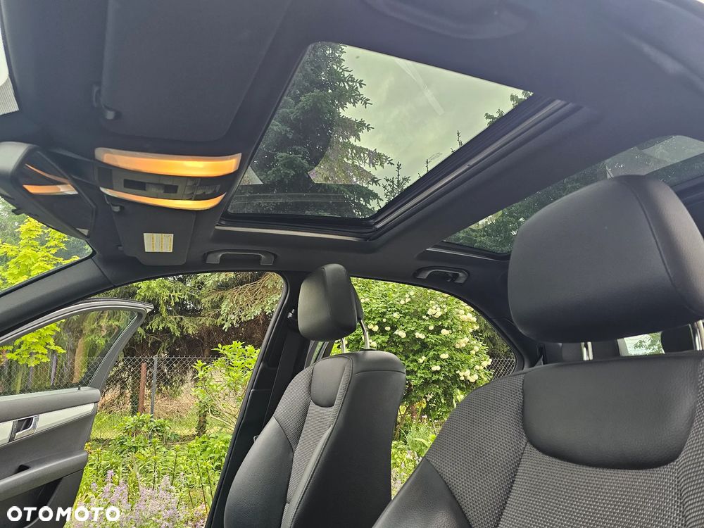 Mercedes-Benz Klasa C 180 Kompressor BlueEFFICIENCY Special Edition - 9