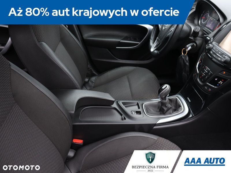 Opel Insignia - 10