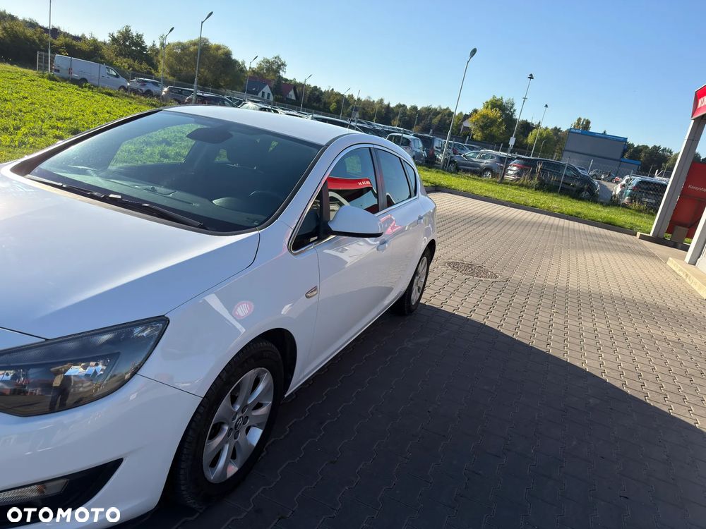 Opel Astra 2015 photo 3