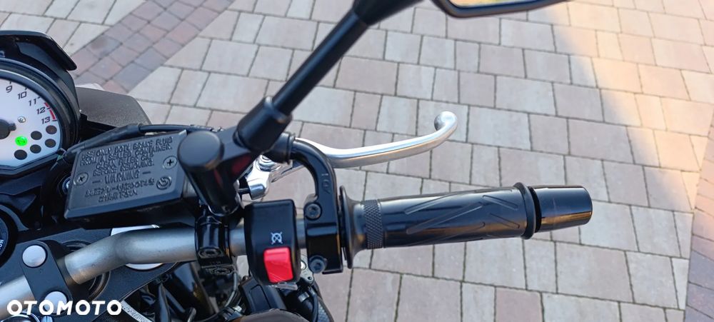 Yamaha FZ8 - 13