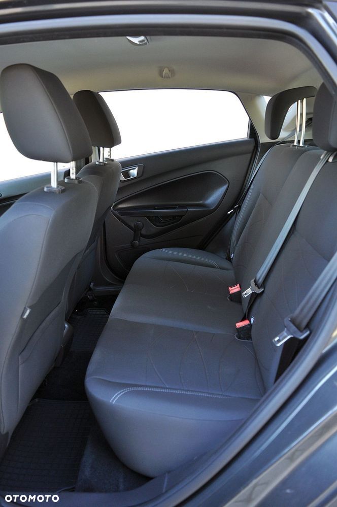 Ford Fiesta 1.25 Ambiente EU5 - 23