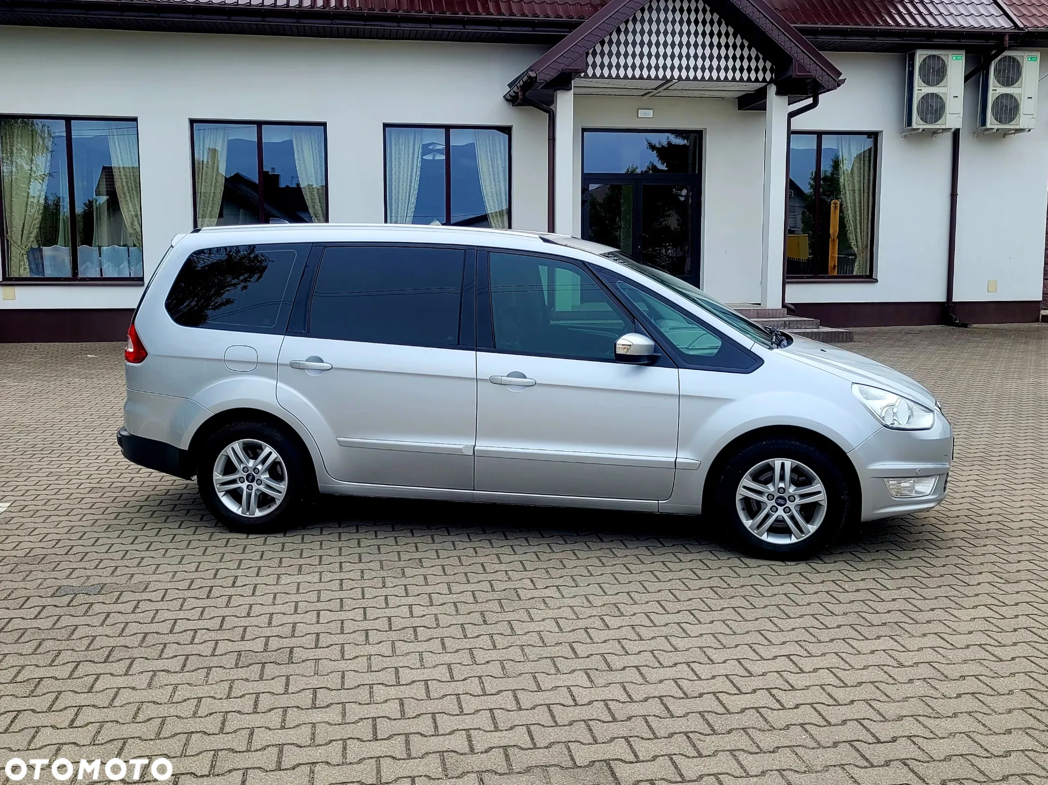 Ford Galaxy 2.0 TDCi Titanium - 12