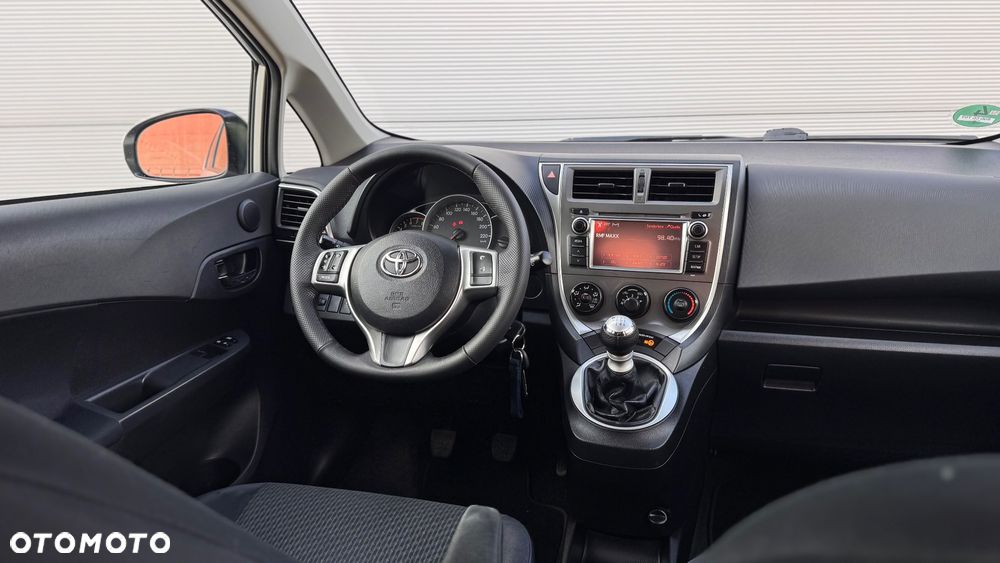 Toyota Verso S 1.33 VVT-i Cool - 26