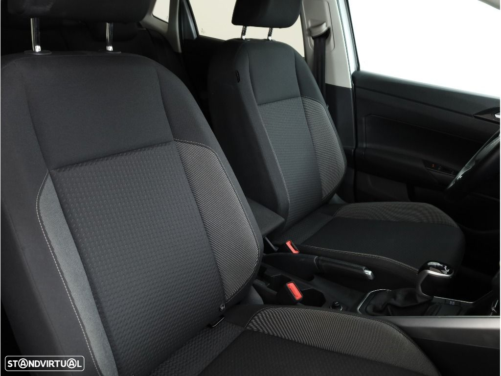 VW Polo 1.0 TSI Urban DSG - 14