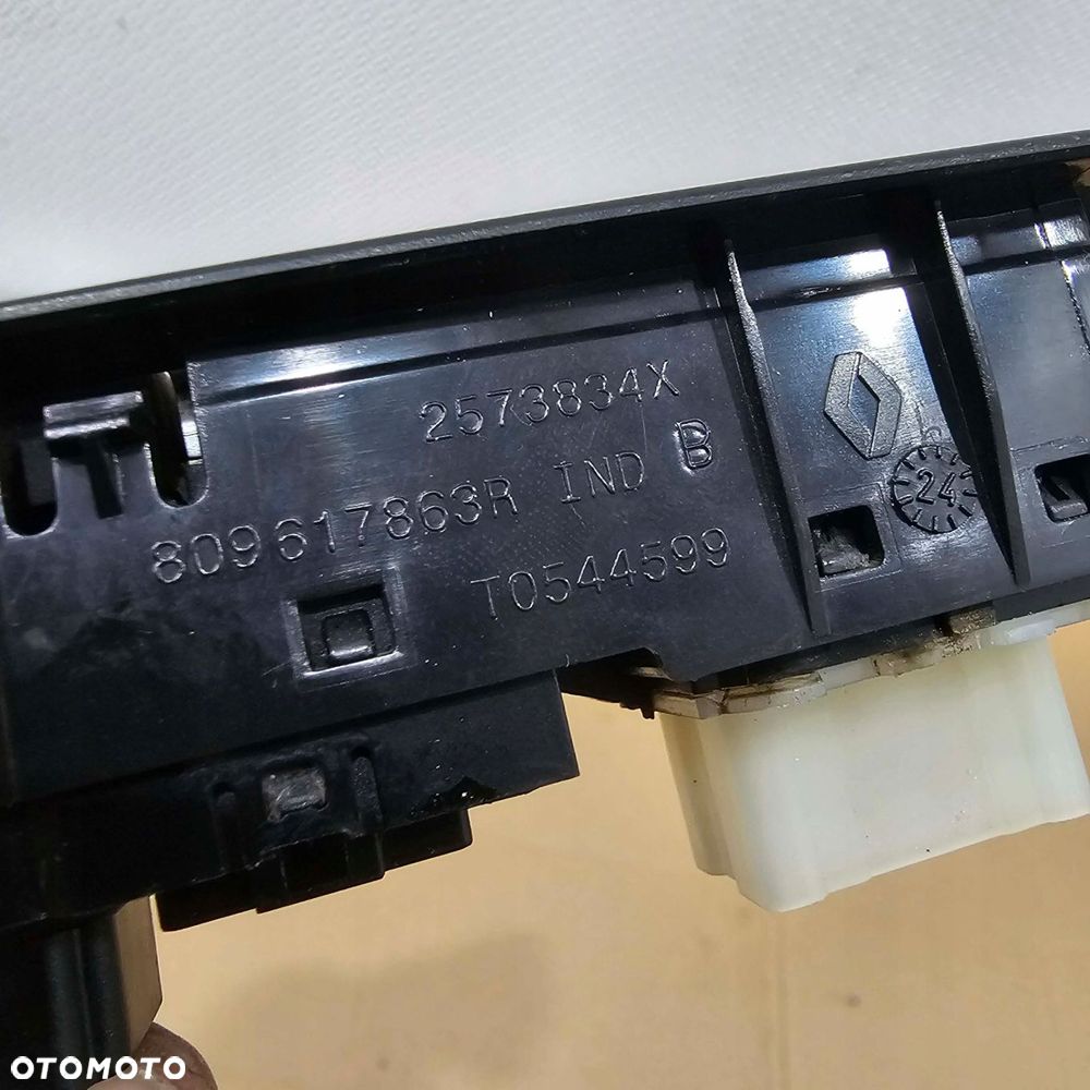 renault trafic iii iv panel sterowanie lusterkami szybami lewy kierowcy - 4