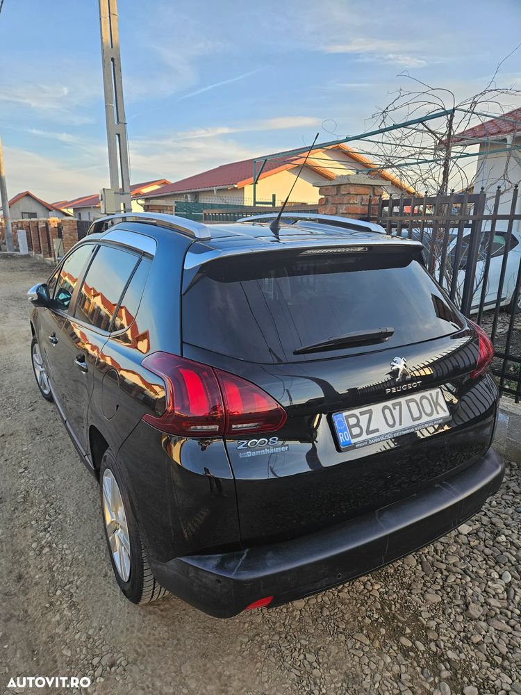 Peugeot 2008 PureTech 82 Style - 1