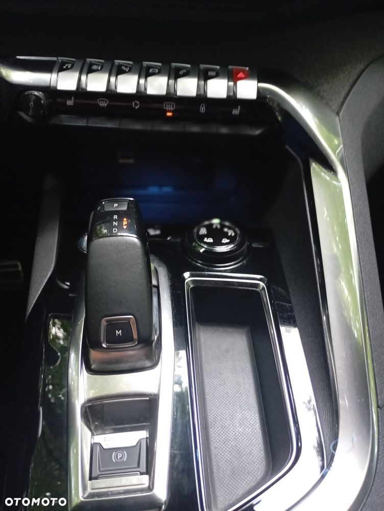 Peugeot 5008 1.6 PureTech GT Line S&S EAT8 - 10