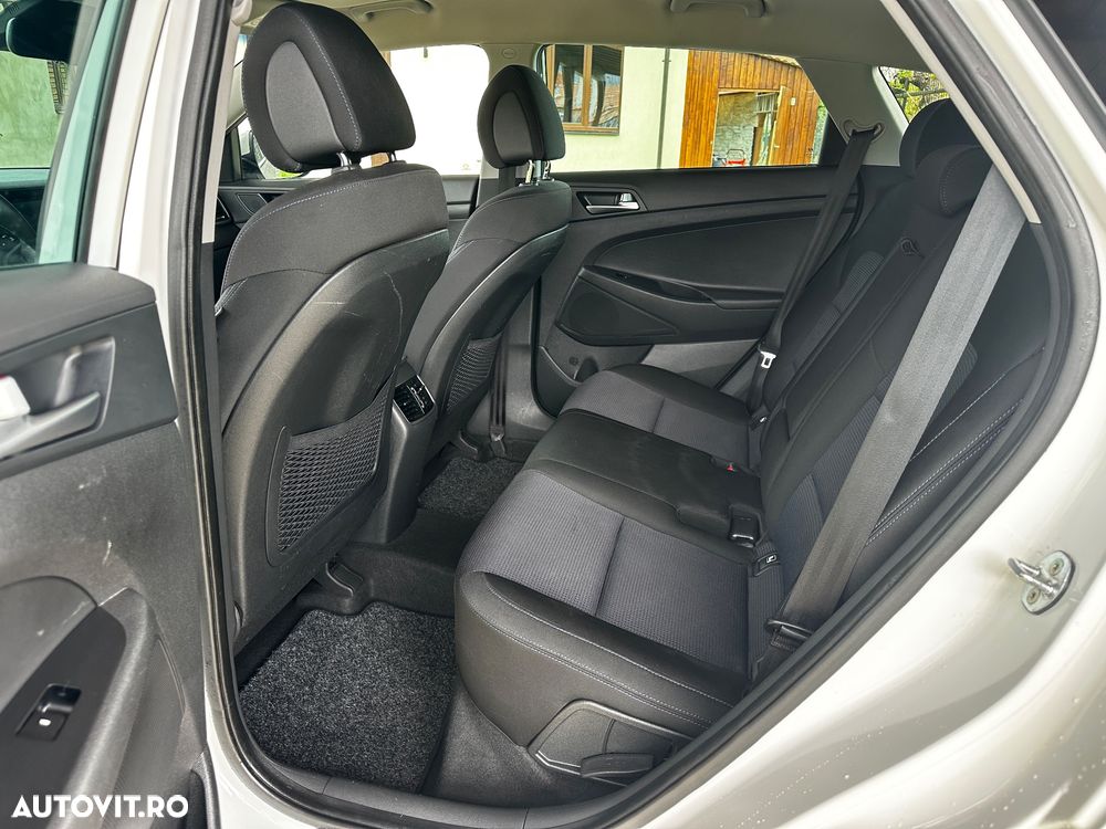 Hyundai Tucson 2.0 CRDI 4WD Intro Edition - 12