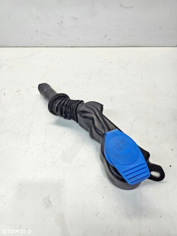 WLEW PŁYNU DO SPRYSKIWACZY DUŻY AUDI A6 C6 4F0955452B - 2