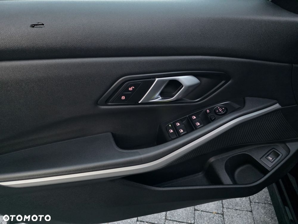 BMW Seria 3 - 38