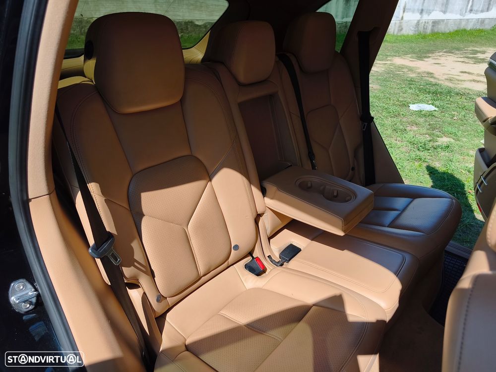 Porsche Cayenne Platinum Edition - 54