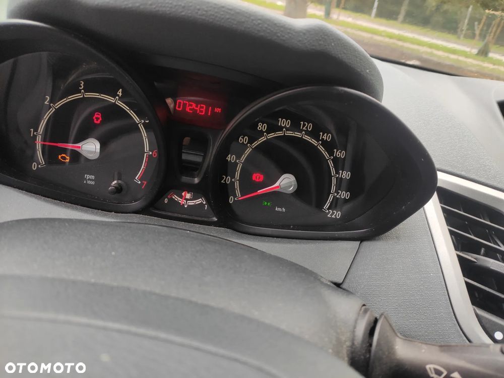 Ford Fiesta - 8