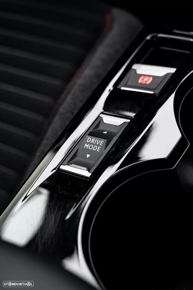 Peugeot e-2008 — fotografia 11