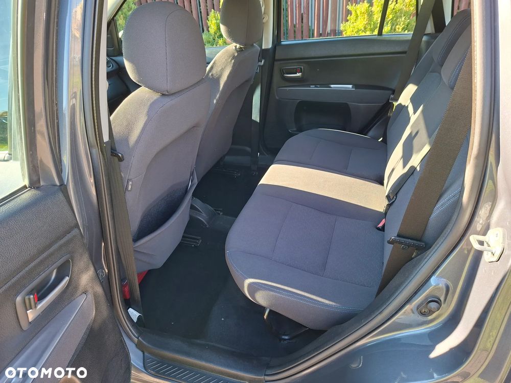 Mazda 2 - 6