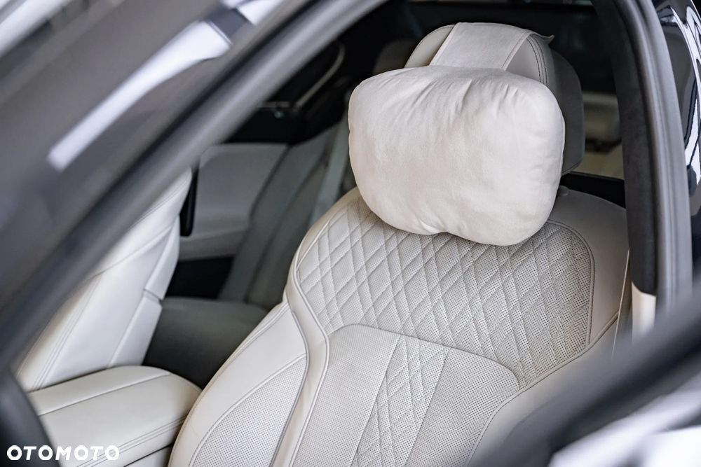BMW Seria 7 M760Li xDrive - 23