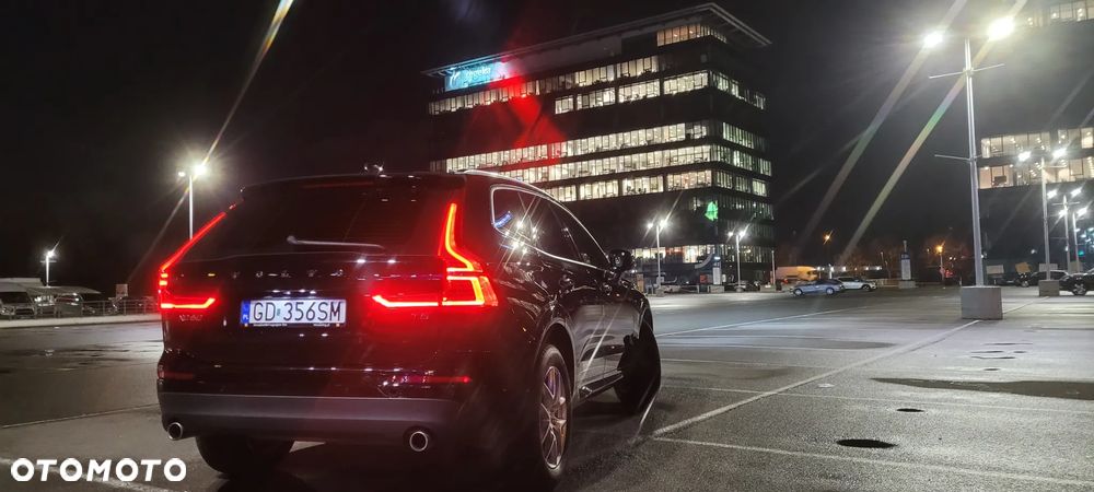 Volvo XC 60 T5 Momentum Pro - 20