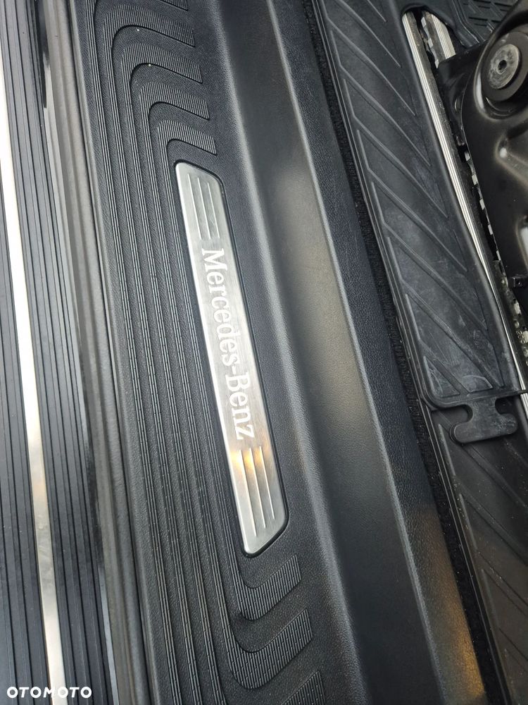 Mercedes-Benz Klasa V - 38