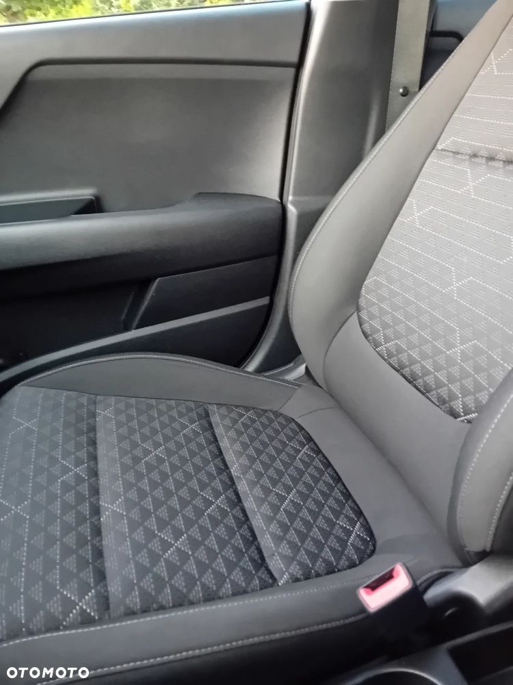 Kia Rio 1.2 L - 27