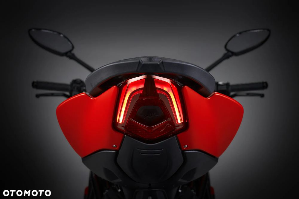 MV AGUSTA Brutale - 10