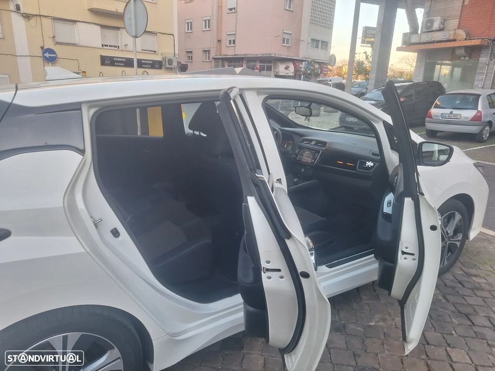 Nissan Leaf N-Connecta - 6