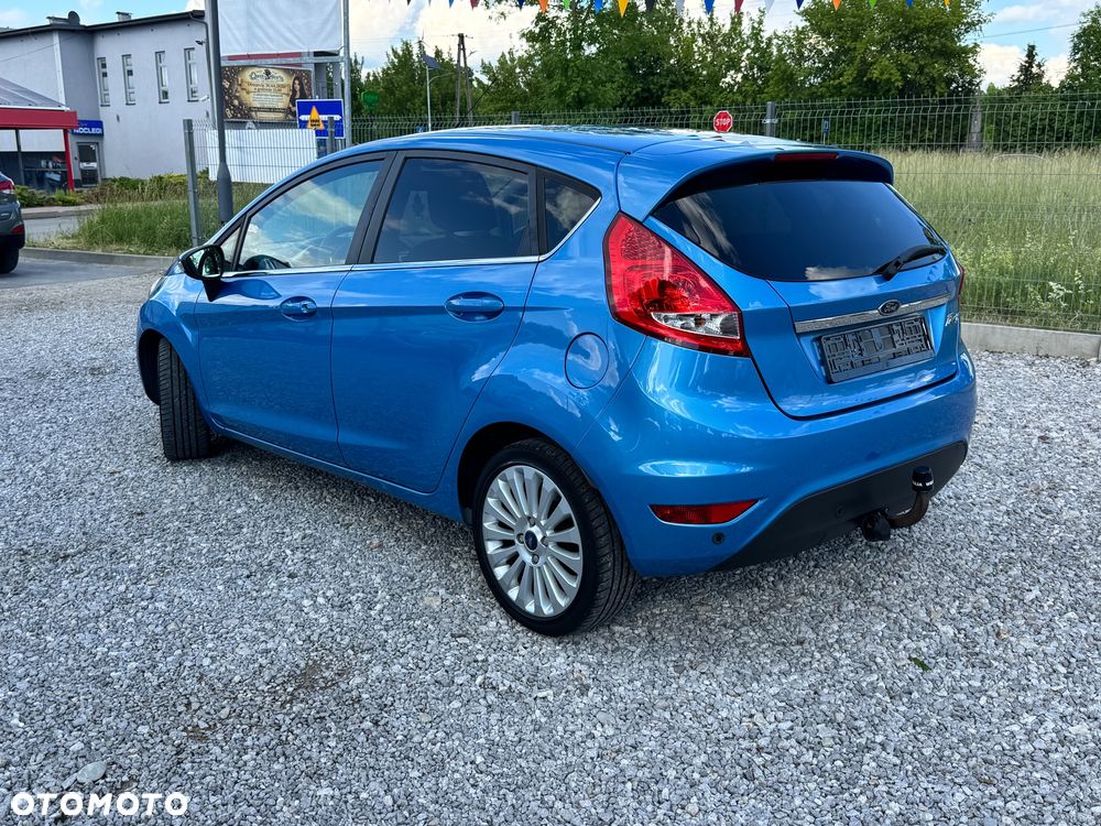 Ford Fiesta 1.4 Champions Edition - 4