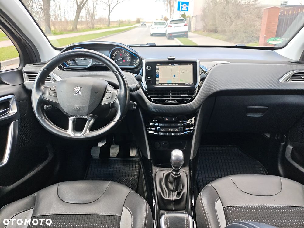 Peugeot 2008 BlueHDi FAP 120 STOP & START Allure - 23