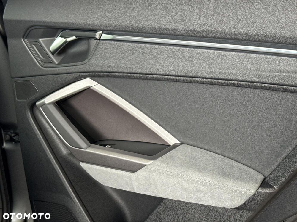 Audi Q3 Sportback - 33