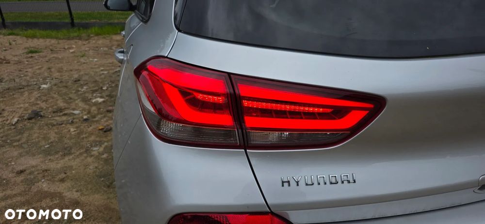 Hyundai i30 1.4 T-GDI YES - 32