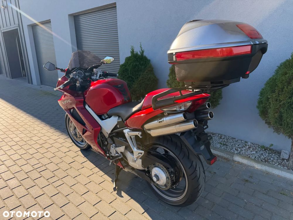 Honda VFR - 38