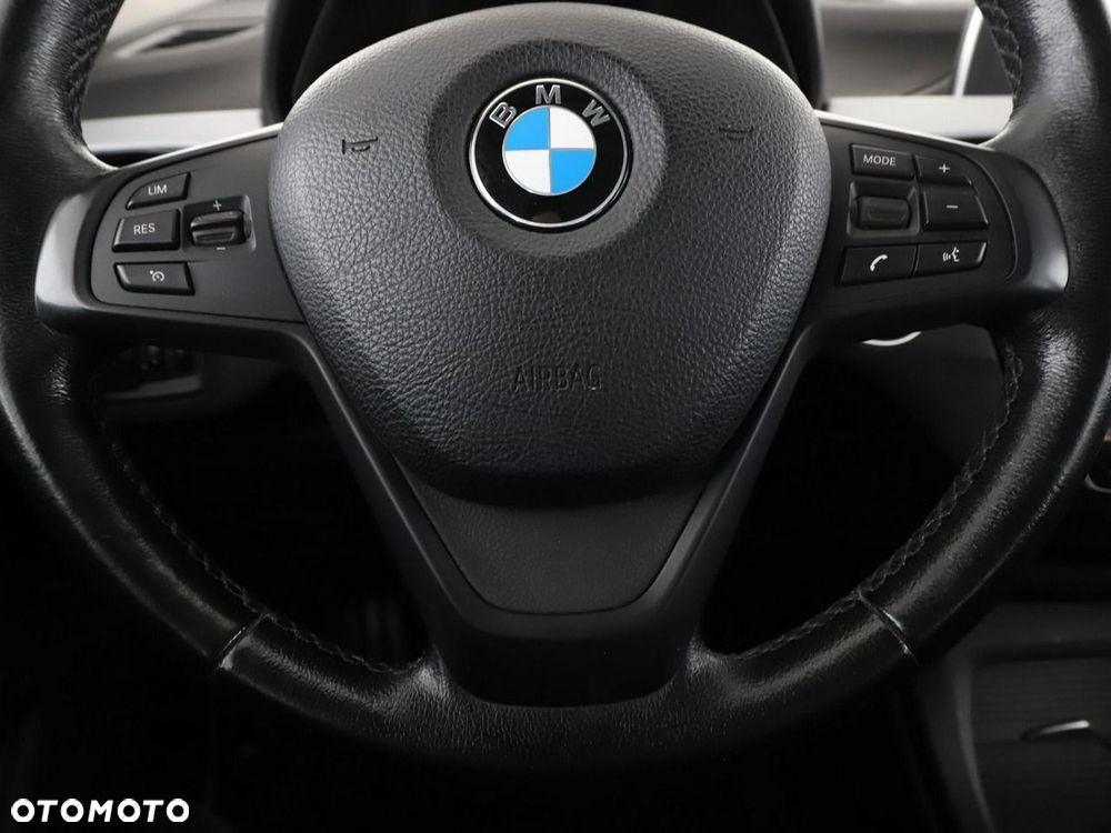 BMW X1 sDrive18d - 22