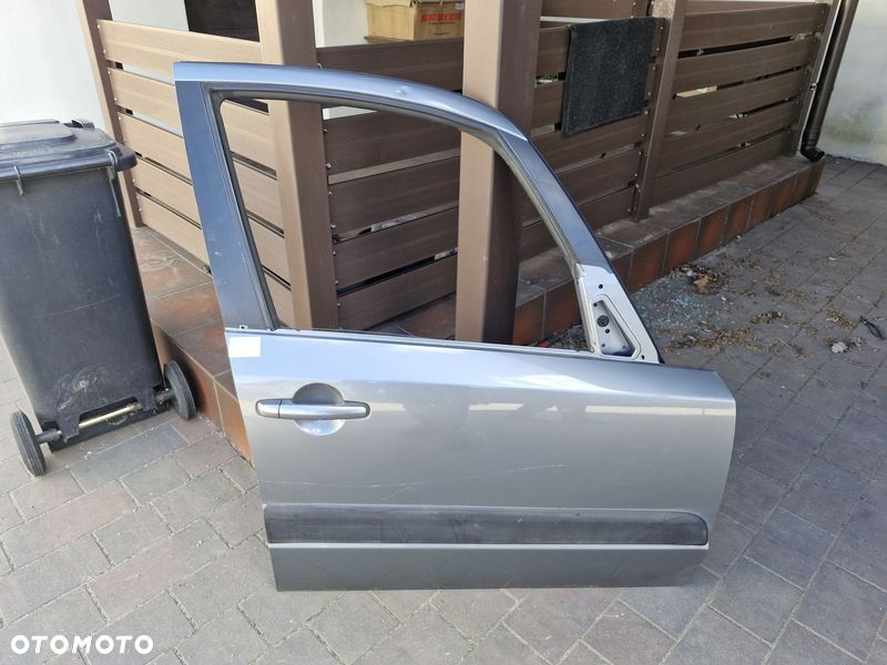 suzuki sx4 i 1 drzwi prawy przód prawe przednie - 1