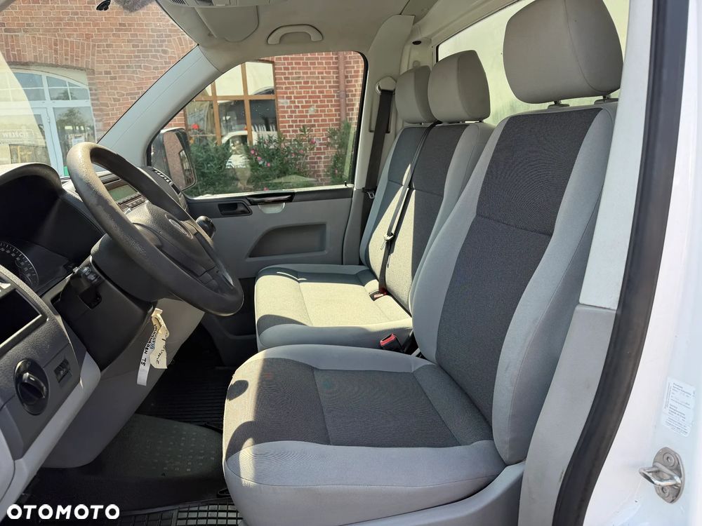 Volkswagen T5 - 20