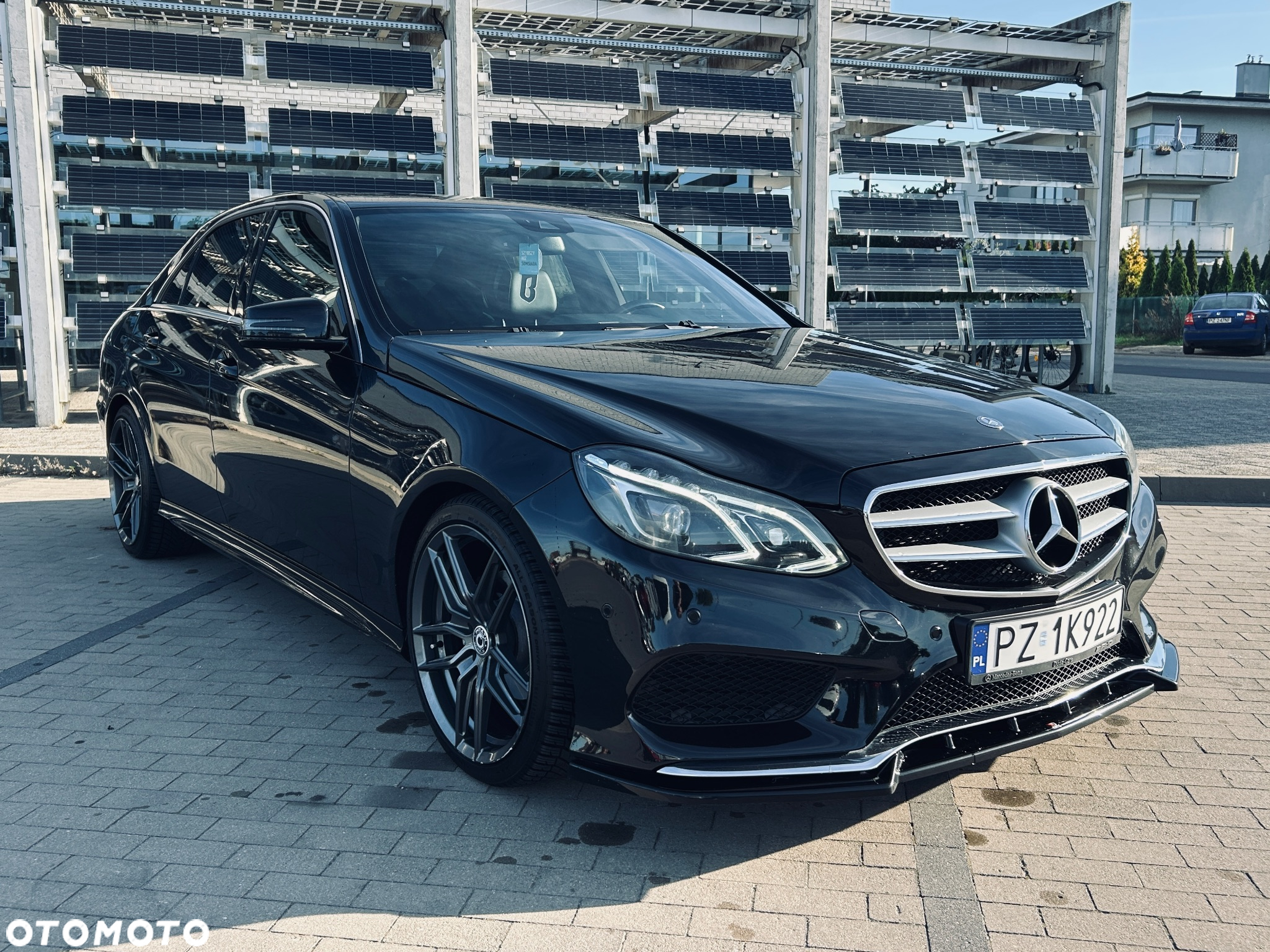 Mercedes-Benz Klasa E 200 CGI BlueEFFICIENCY Automatik Avantgarde - 2