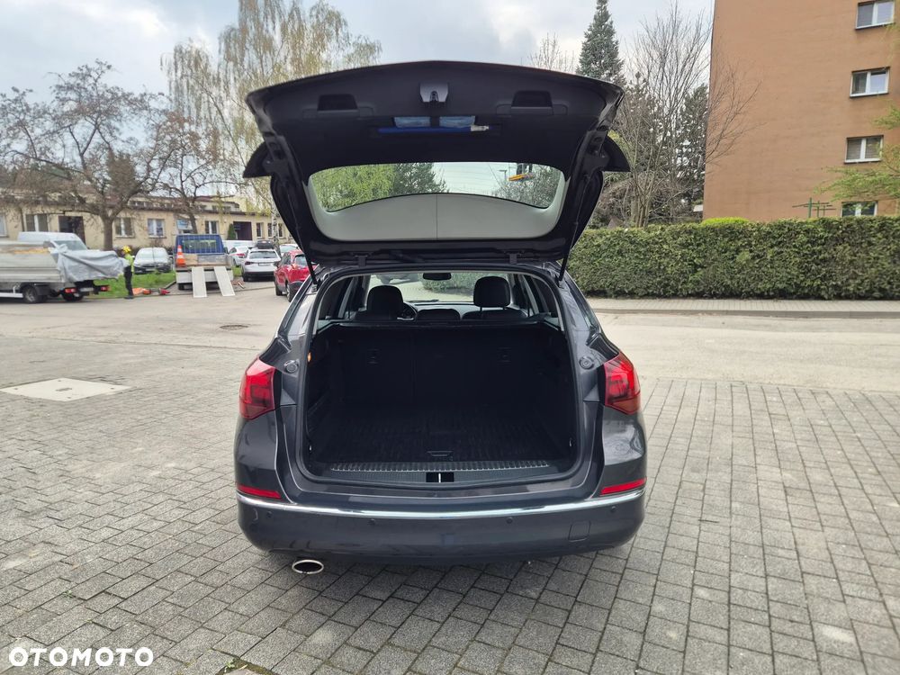 Opel Astra 1.4 T Cosmo S&S EU6 - 9
