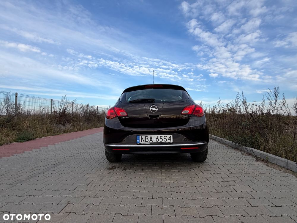 Opel Astra 2015 photo 4