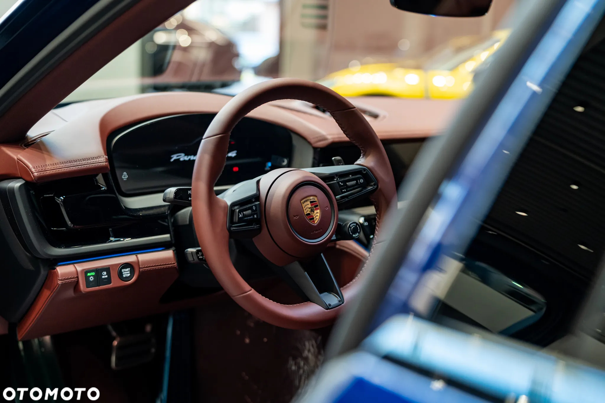 Porsche Panamera 4 - 12