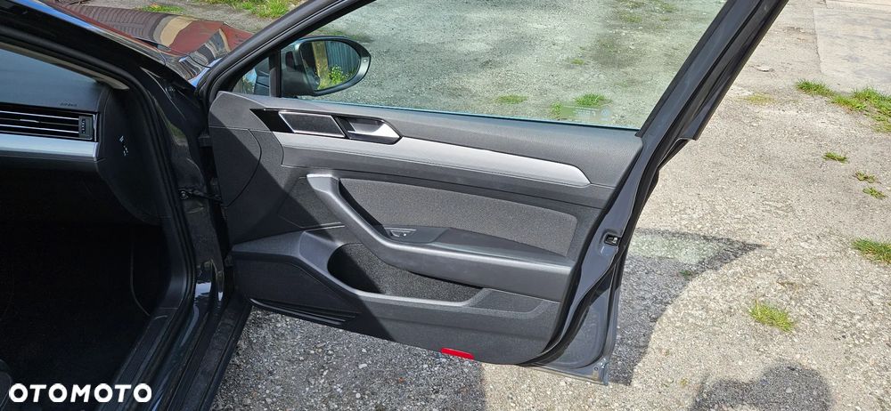 Volkswagen Passat 1.5 TSI EVO Business DSG - 21