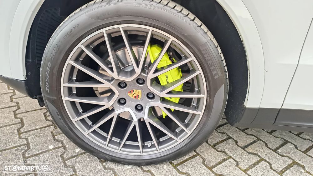 Porsche Cayenne E-Hybrid - 10