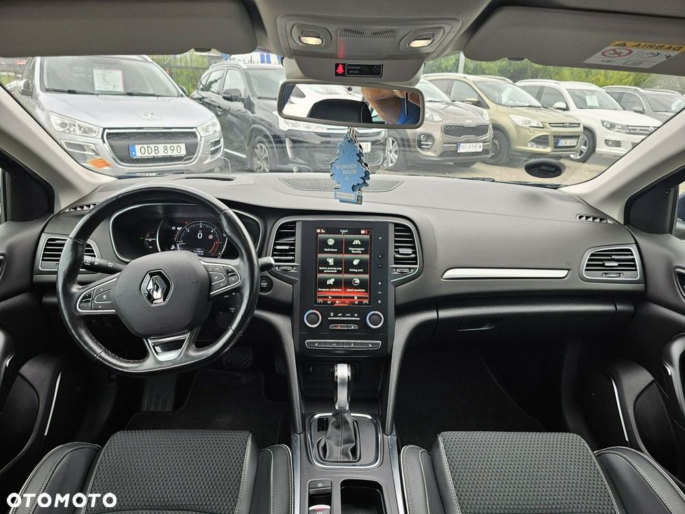 Renault Megane BLUE dCi 115 EDC BOSE EDITION - 21