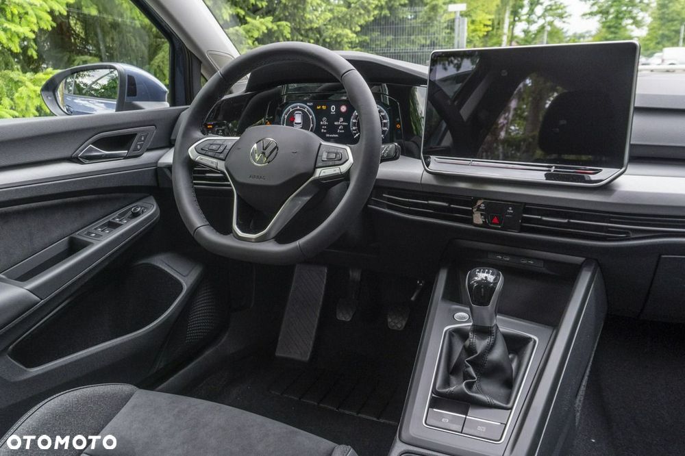 Volkswagen Golf - 25