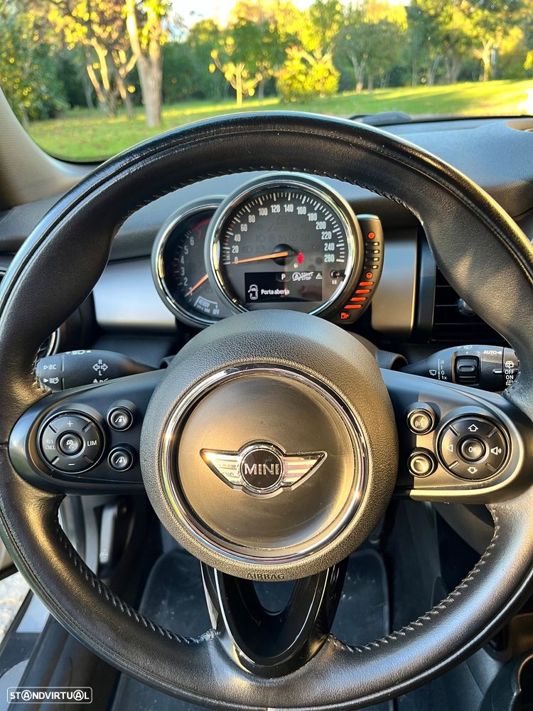 MINI 3 Portas Cooper Aut. - 17