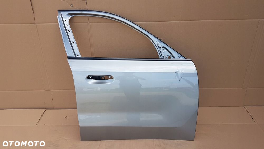 DRZWI PRZÓD PRAWE BMW X1 U11 22- - 2