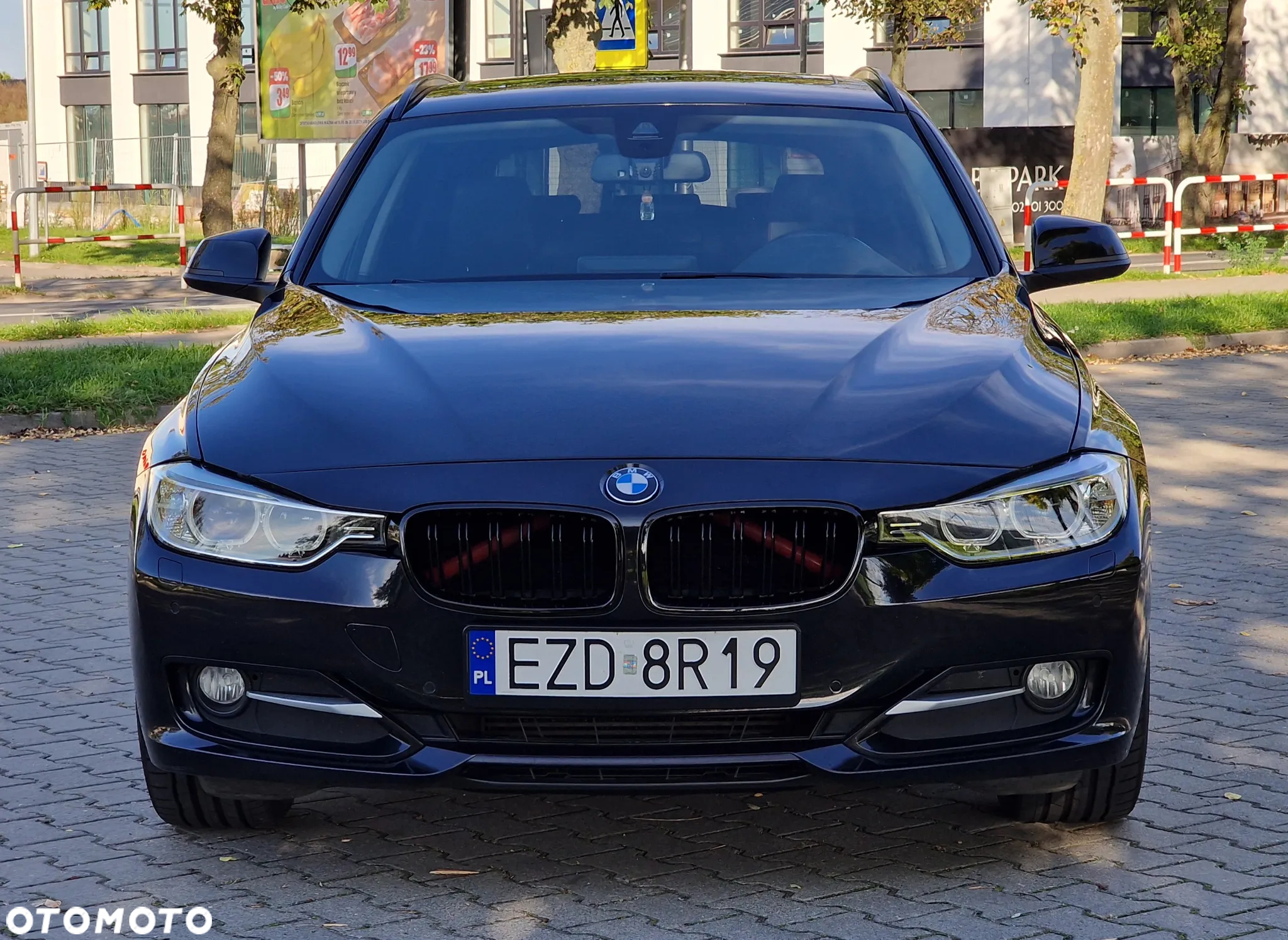 BMW Seria 3 320d Sport Line - 4