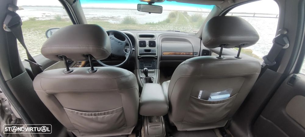 Renault Laguna 3.0 i V6 Baccara - 15