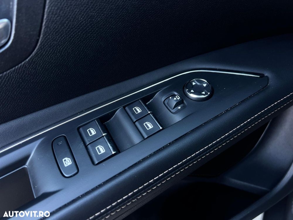 Peugeot 3008 PureTech 130 Stop & Start GPF EAT8 GT - 34
