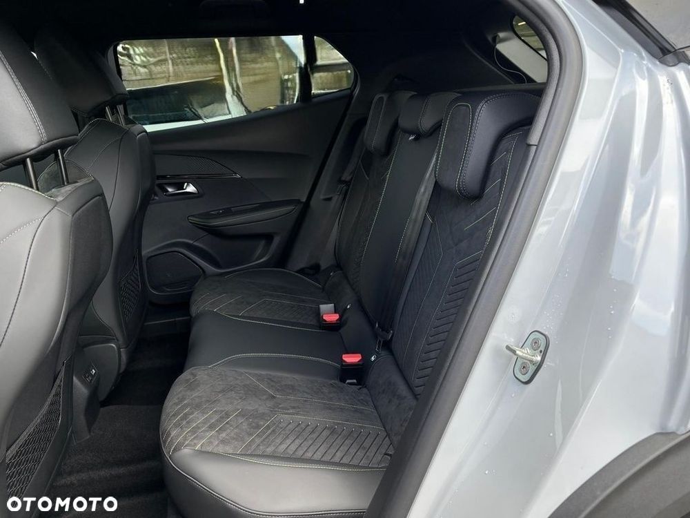 Peugeot 2008 PureTech mHEV GT Exclusive e-DCS6 - 5